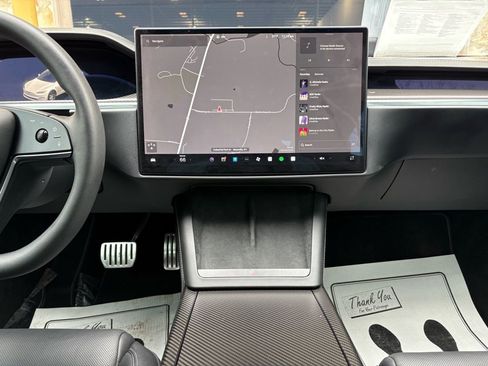 Used 2021 Tesla Model S Plaid image 28