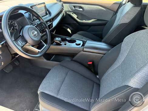 Used 2023 Nissan Rogue SV image 12