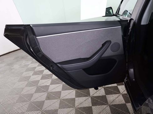 Used 2025 Tesla Model 3 Long Range RWD image 27