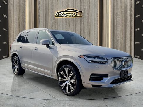 Used 2024 Volvo XC90 T8 Ultimate w/ Lounge Package image 1