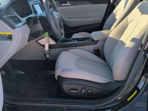 Used 2017 Hyundai Sonata Sport image 12