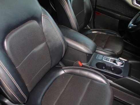 Used 2020 Ford Escape SEL image 7