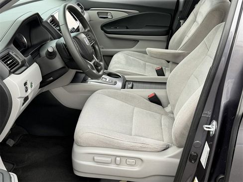 Used 2021 Honda Pilot EX image 19