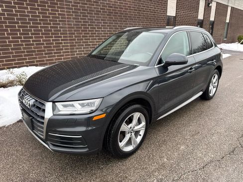 Used 2020 Audi Q5 2.0T Premium Plus w/ Premium Plus Package image 29