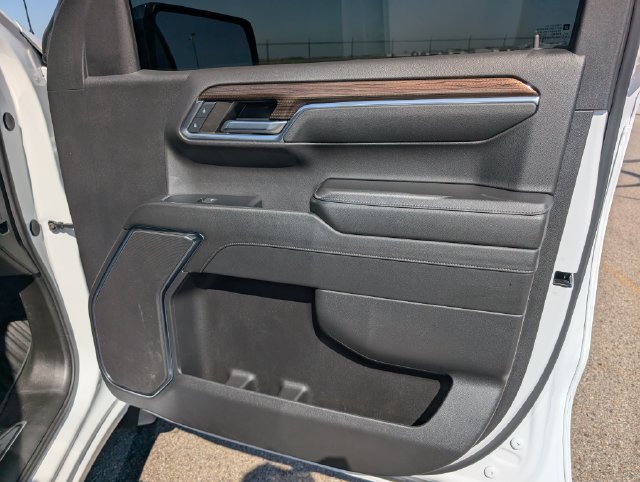 Used 2024 Chevrolet Silverado 1500 LT AWD/4WD image 5