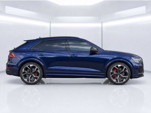 Certified 2022 Audi RS Q8 w/ Carbon Optic Package AWD/4WD image 3