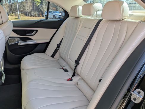 Used 2026 Mercedes-Benz E 350 Sedan image 30