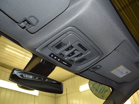 Used 2023 GMC Sierra 2500 Denali image 30