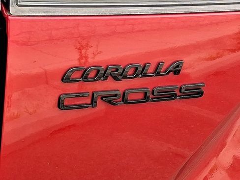 Used 2024 Toyota Corolla Cross AWD Hybrid image 29