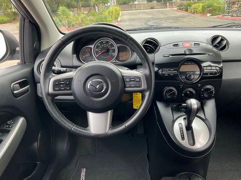 Used 2013 MAZDA MAZDA2 Touring image 54