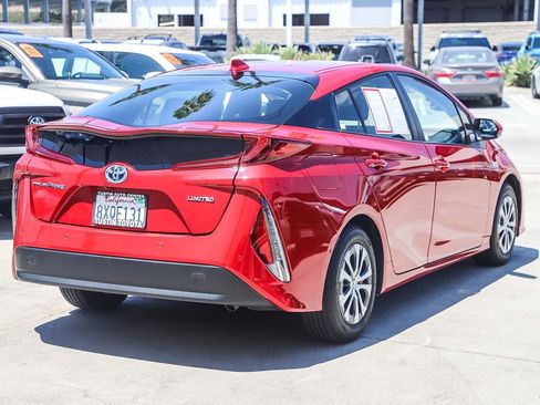 Certified 2022 Toyota Prius Prime Limited FWD image 6