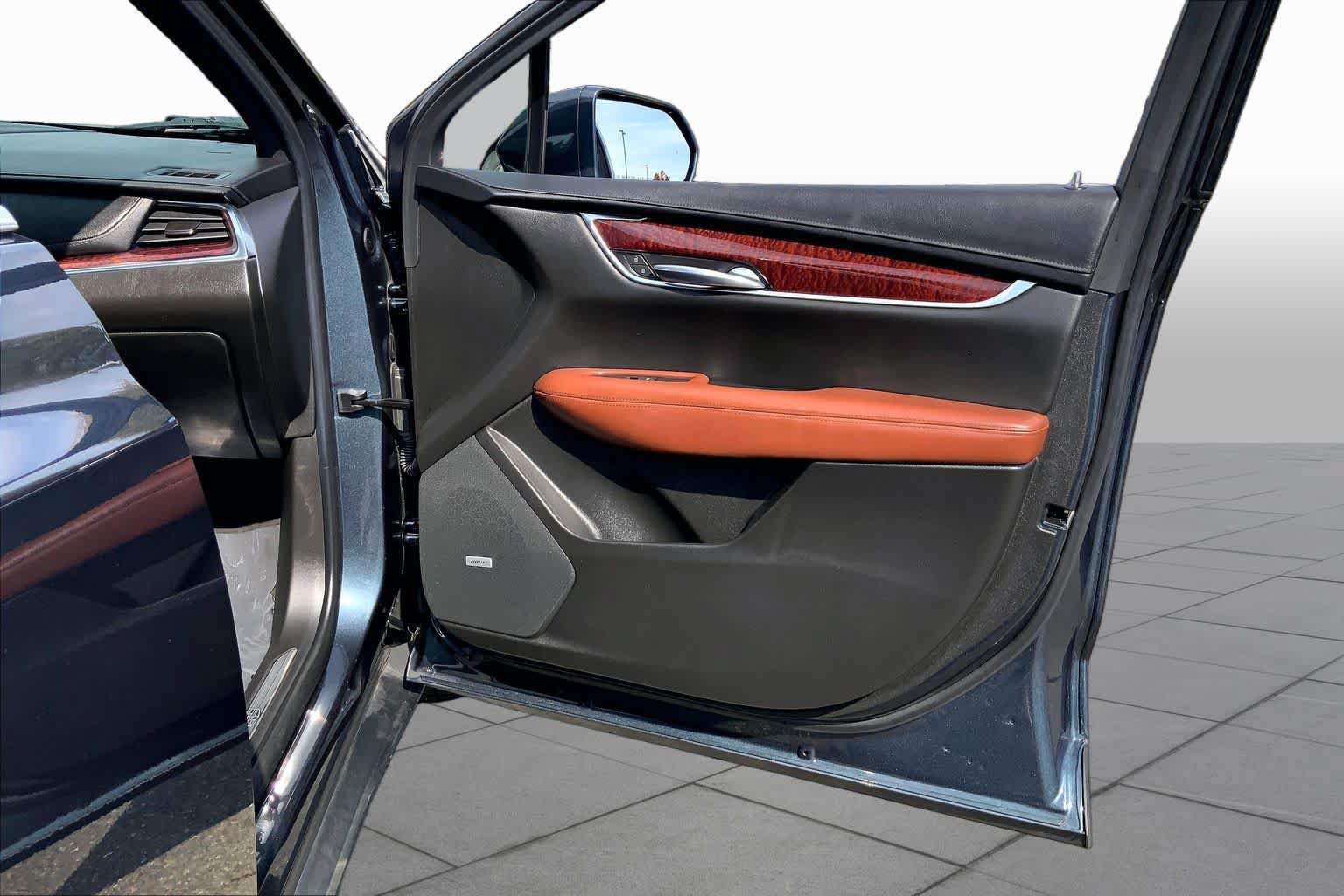 Used 2019 Cadillac XT5 Luxury AWD/4WD image 23