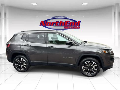 Used 2022 Jeep Compass Limited AWD/4WD image 2