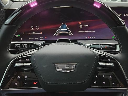 New 2025 Cadillac Escalade IQ Luxury 2 image 17