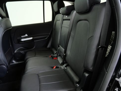 Certified 2022 Mercedes-Benz GLB 250 4MATIC image 17