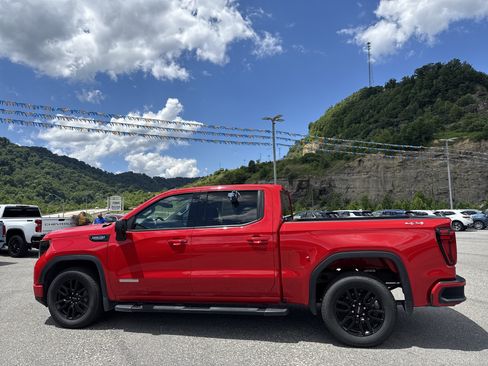 Used 2025 GMC Sierra 1500 Elevation AWD/4WD image 9