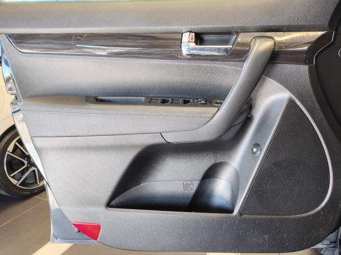 Used 2012 Kia Sorento LX image 23