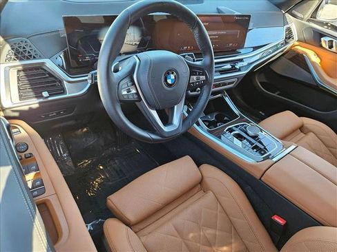 Used 2026 BMW X5 sDrive40i image 10