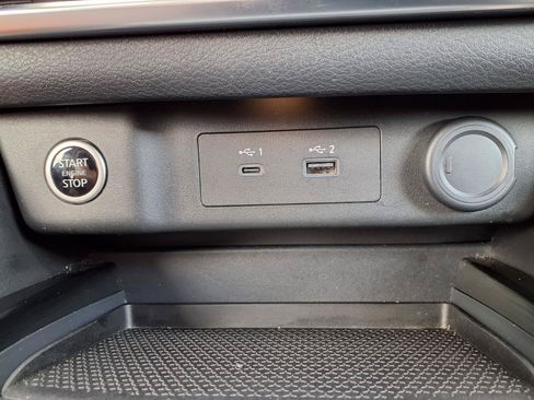 Used 2021 Nissan Rogue SV AWD/4WD image 8