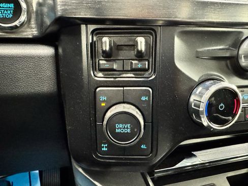 Used 2024 Ford F250 Lariat w/ Lariat Ultimate Package AWD/4WD image 25