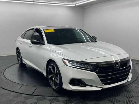 Used 2021 Honda Accord Sport image 2