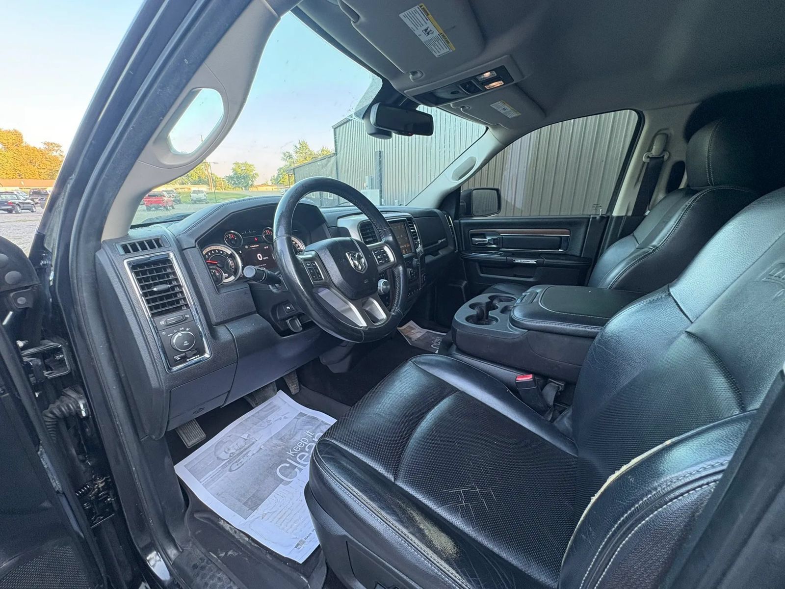 Used 2016 RAM 1500 Laramie AWD/4WD image 9