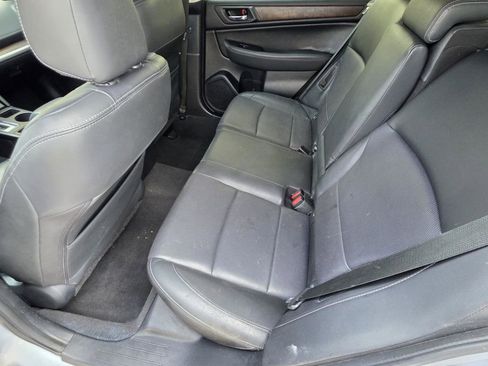 Used 2015 Subaru Outback 2.5i Limited AWD/4WD image 9