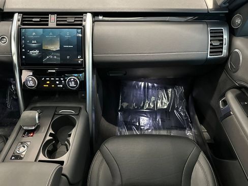 Used 2023 Land Rover Discovery S R-Dynamic image 29