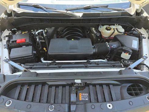 Used 2019 Chevrolet Silverado 1500 High Country w/ Technology Package AWD/4WD image 33