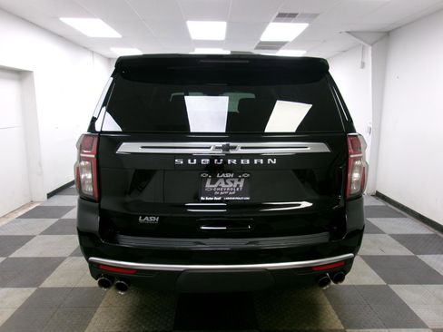 Certified 2023 Chevrolet Suburban High Country AWD/4WD image 13