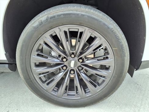 Used 2025 Cadillac Escalade ESV Sport w/ LPO, ONYX Package RWD image 7