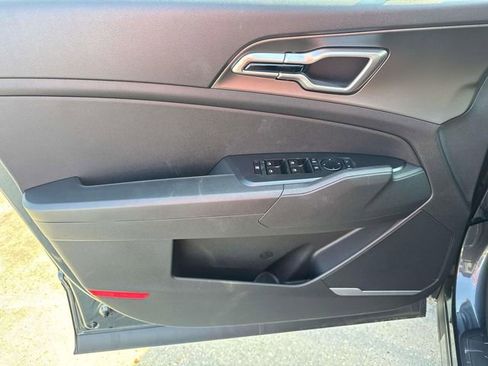 New 2026 Kia Sportage LX FWD image 21