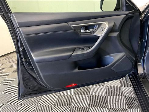 Used 2015 Nissan Altima 2.5 SL w/ Technology Package image 25