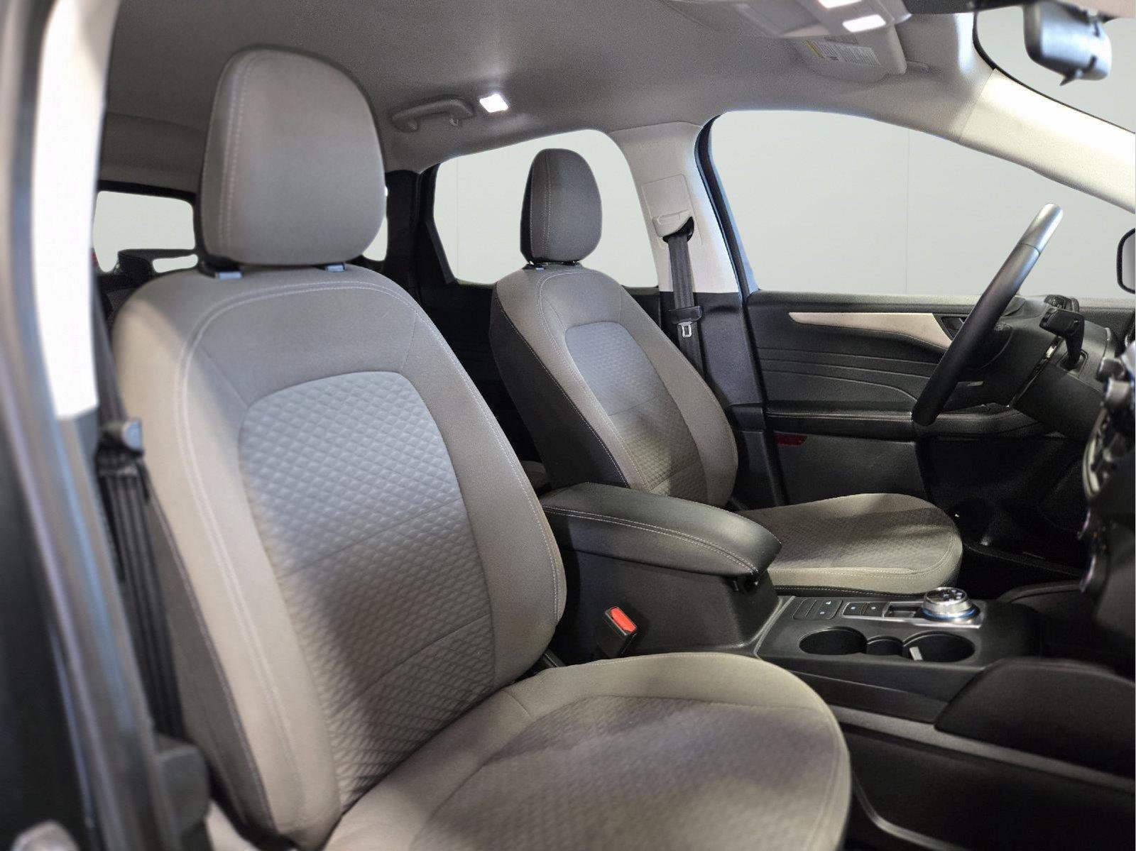 Used 2022 Ford Escape SE w/ Convenience Package FWD image 48