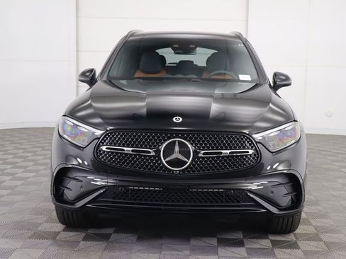 Certified 2025 Mercedes-Benz GLC 300 image 2