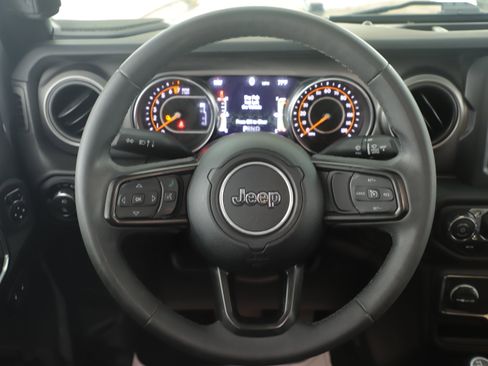 Used 2023 Jeep Gladiator Sport AWD/4WD image 20