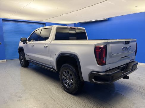 Used 2026 GMC Sierra 1500 AT4X w/ LPO, Black Badging Package image 5