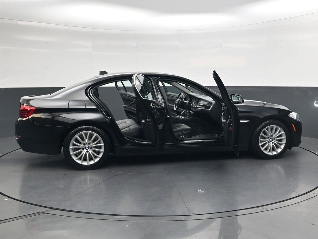 Used 2014 BMW 528i xDrive Sedan AWD/4WD image 33