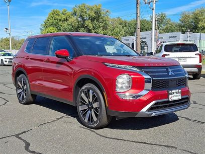 New 2025 Mitsubishi Outlander SE