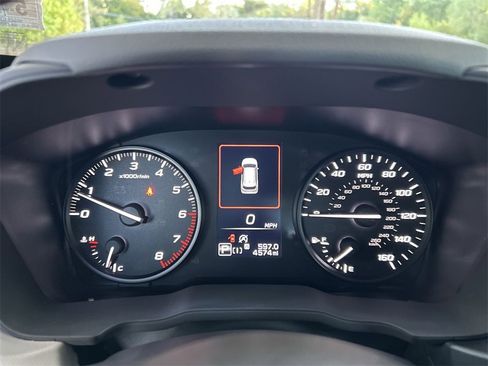 Certified 2025 Subaru Forester image 19