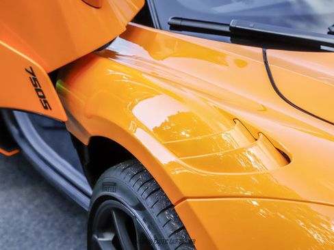 Used 2026 McLaren 750S Spider RWD image 39