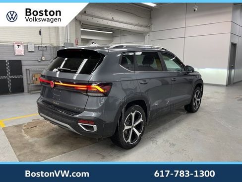 New 2026 Volkswagen Taos SEL image 4