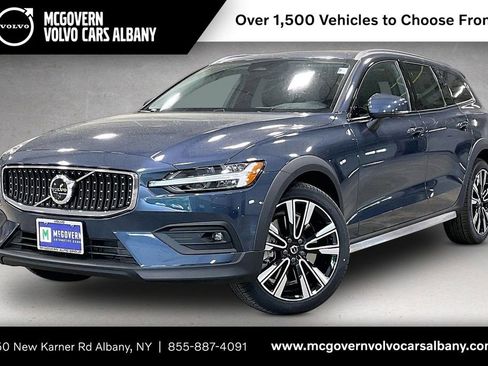 New 2026 Volvo V60 B5 Cross Country Ultra w/ Protection Package Premier AWD/4WD image 1