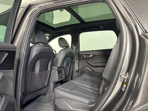 Used 2025 Audi Q7 3.0T Premium Plus image 17