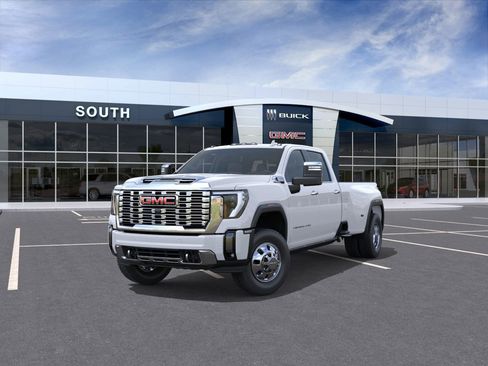 New 2026 GMC Sierra 3500 Denali w/ Denali Reserve Package image 8