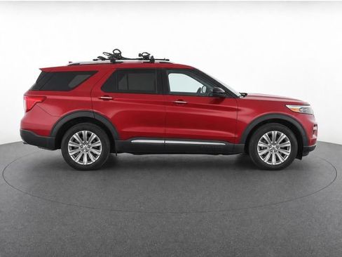 Used 2020 Ford Explorer Limited RWD image 2