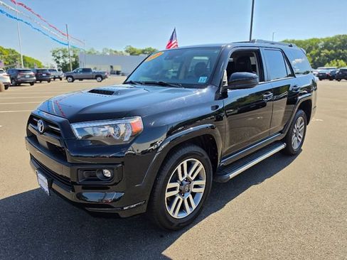 Used 2022 Toyota 4Runner TRD Sport AWD/4WD image 3