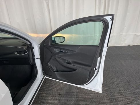 Used 2023 Chevrolet Malibu LT w/ Sport Edition image 19