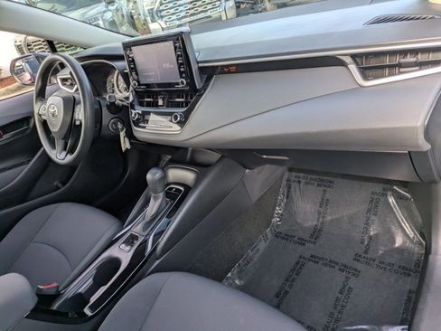 Used 2022 Toyota Corolla LE image 20