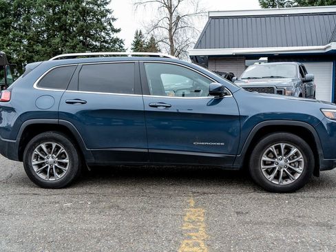 Used 2020 Jeep Cherokee Latitude Plus w/ Comfort/Convenience Group image 12